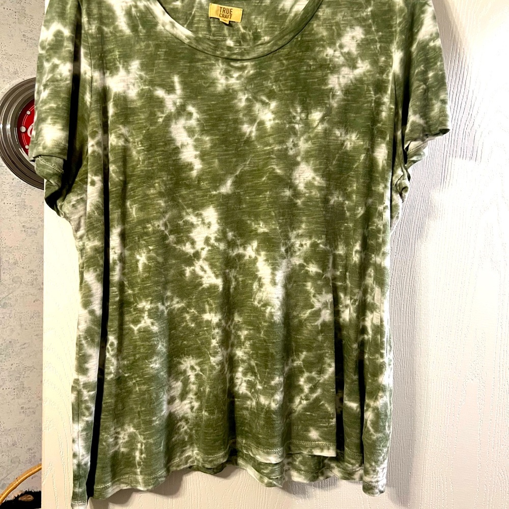 Women’s T-shirt